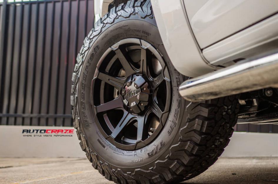 VOLKSWAGEN AMAROK T05 SATIN BLACK